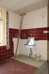 <p>Zicht op de oude en later in de 20e eeuw gemoderniseerde keuken op de verdieping van het grote 18e-eeuwse huis, bouwdeel A. </p>
